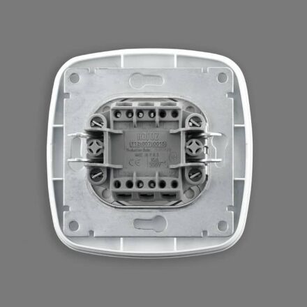 Вимикач прохідний 1-клавішний білий ELA