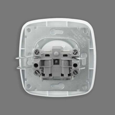 Розетка одинарна без заземлення біла ELA