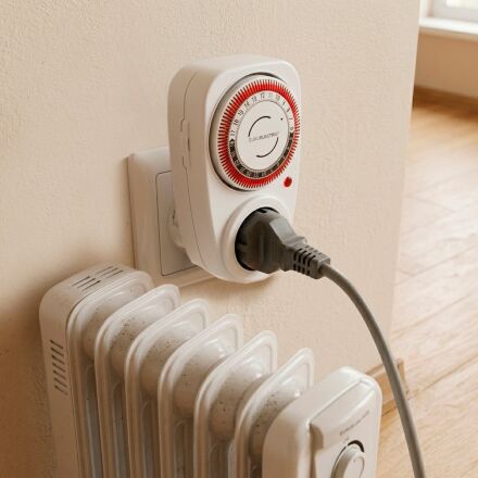 Таймер-розетка Euroelectric (16A/3680W) механічний добовий 24Н White